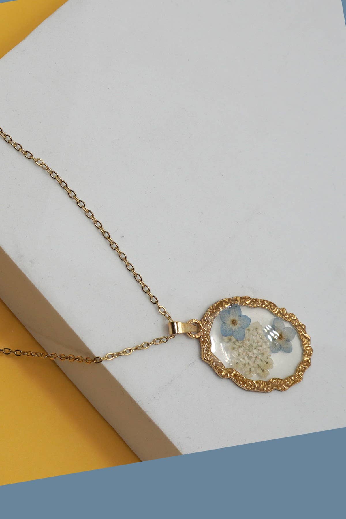 FLOWER NECKLACE