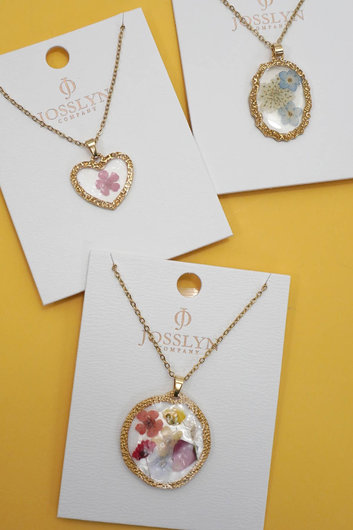 FLOWER NECKLACE