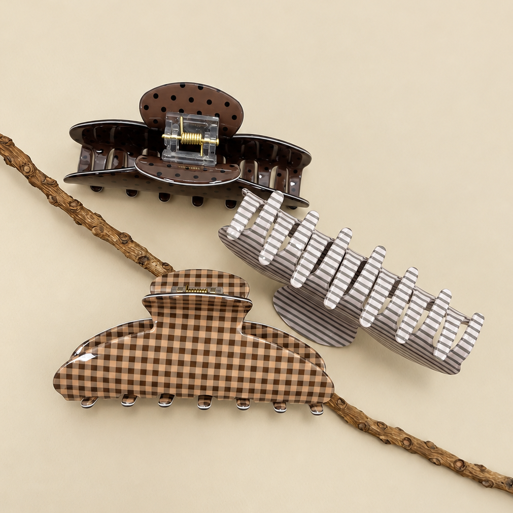 JUMBO STRIPE PLAID OVAL HAIR CLAW CLIP