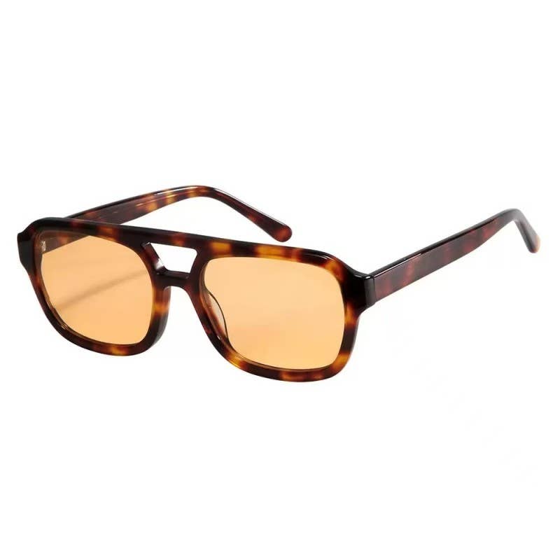 CLASSIC OVERSIZED FRAME SUNGLASSES
