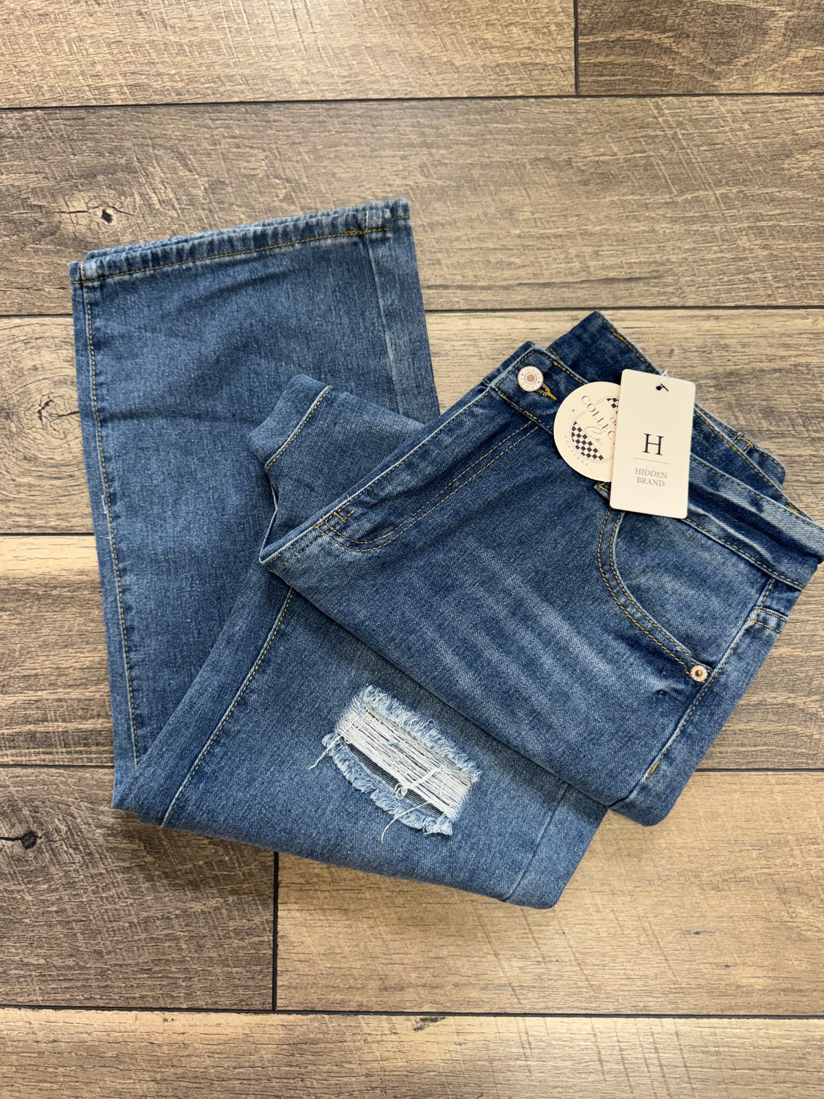Hidden Straight Leg With Holes